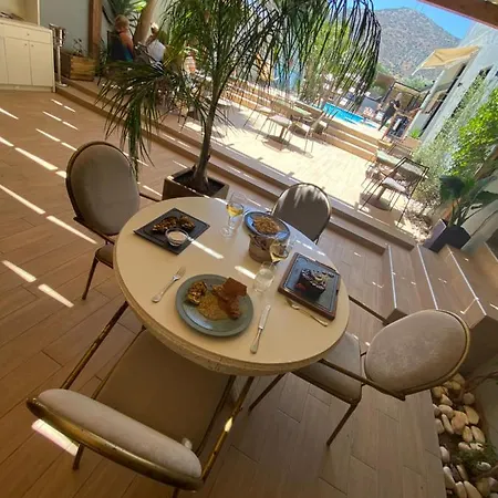 Indigo Hotel